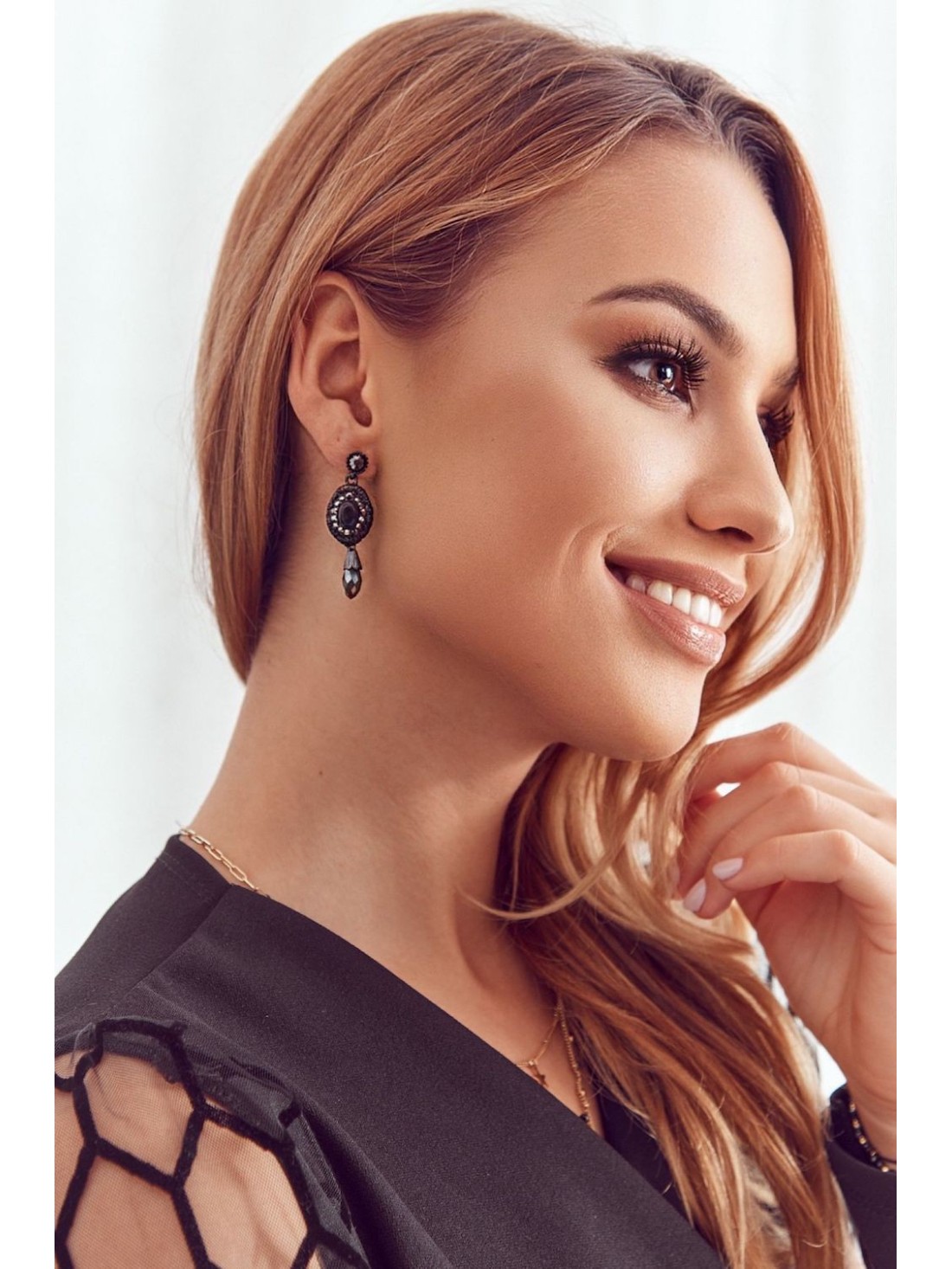 Black hanging earrings with zircons BZI062 - Online store - Boutique